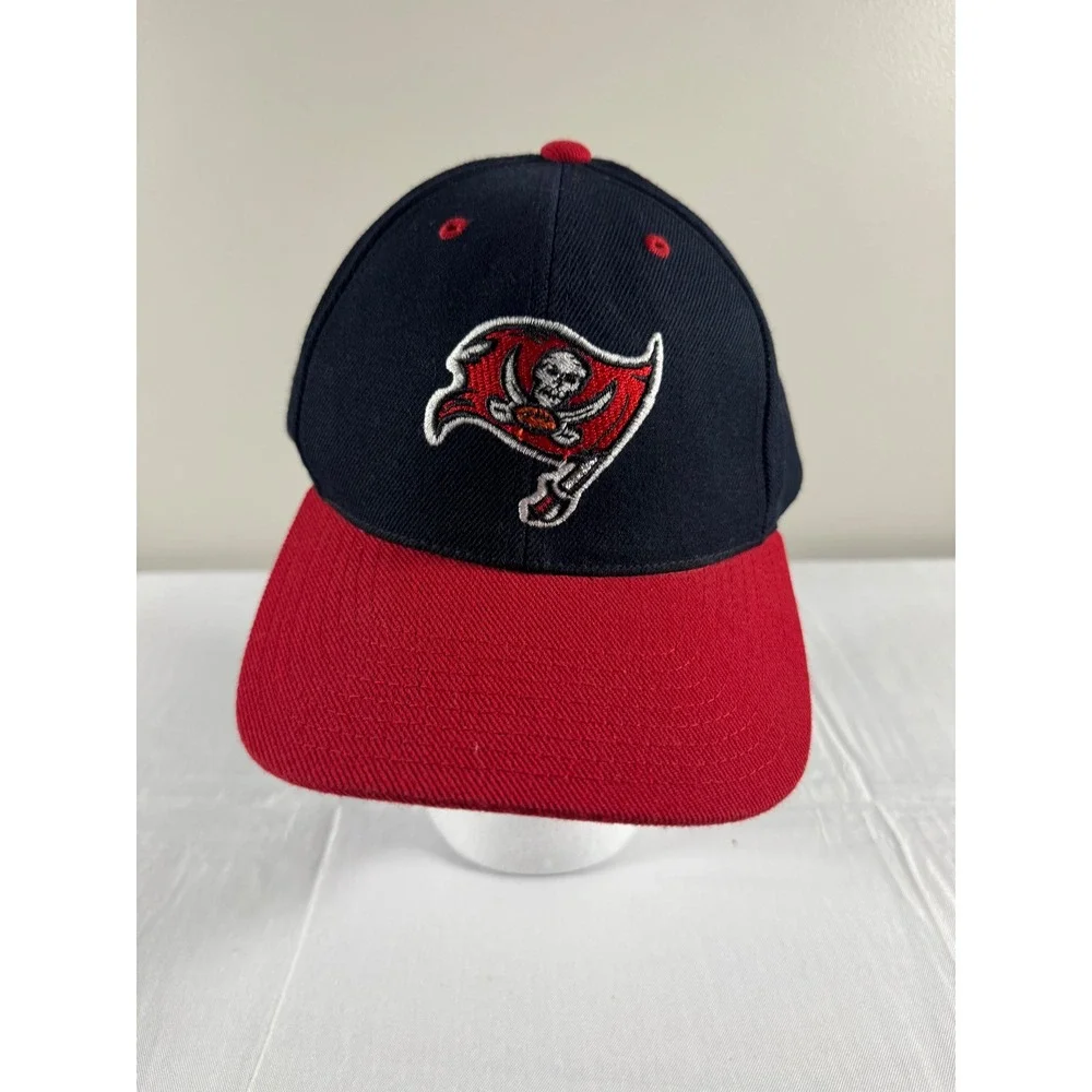 Vintage 90s/00s Twins Enterprise Tampa Bay Buccaneers NFL Snapback Hat
